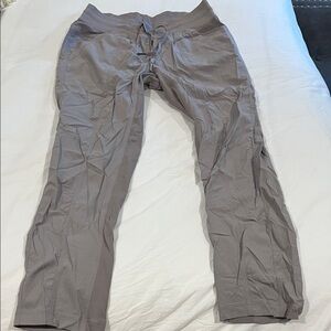Lululemon women’s dance studio jogger in gray croft straight leg